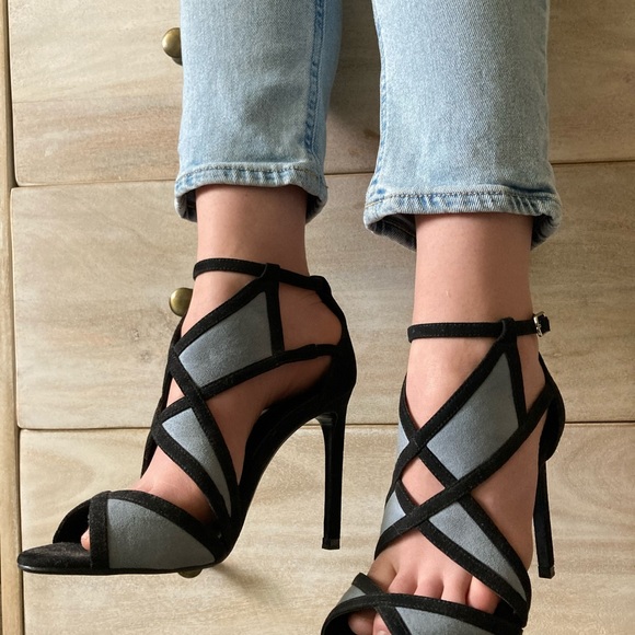 Zara Cut Out Stillettos - Picture 2 of 2